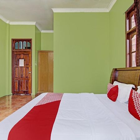 Oyo 92551 Netra Hotel Ujunbatu ภายนอก รูปภาพ