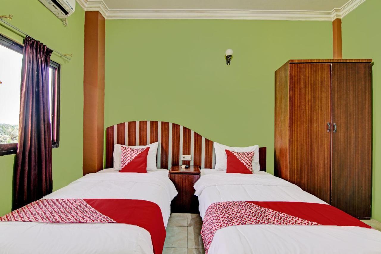 Oyo 92551 Netra Hotel Ujunbatu ภายนอก รูปภาพ