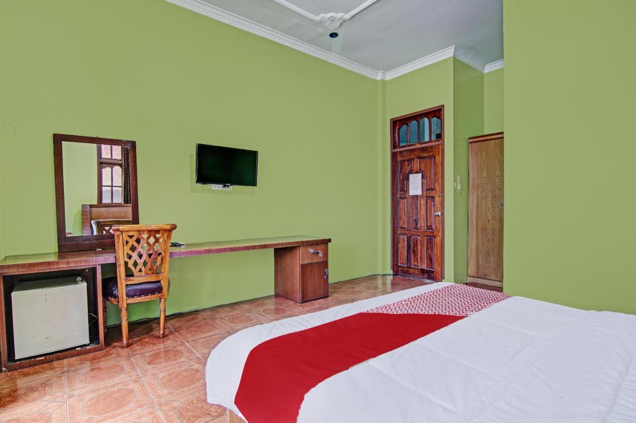 Oyo 92551 Netra Hotel Ujunbatu ภายนอก รูปภาพ