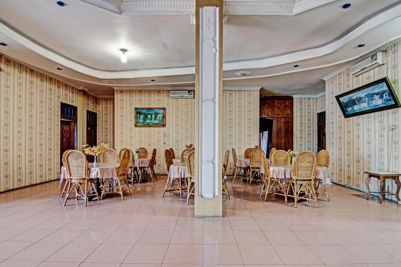 Oyo 92551 Netra Hotel Ujunbatu ภายนอก รูปภาพ