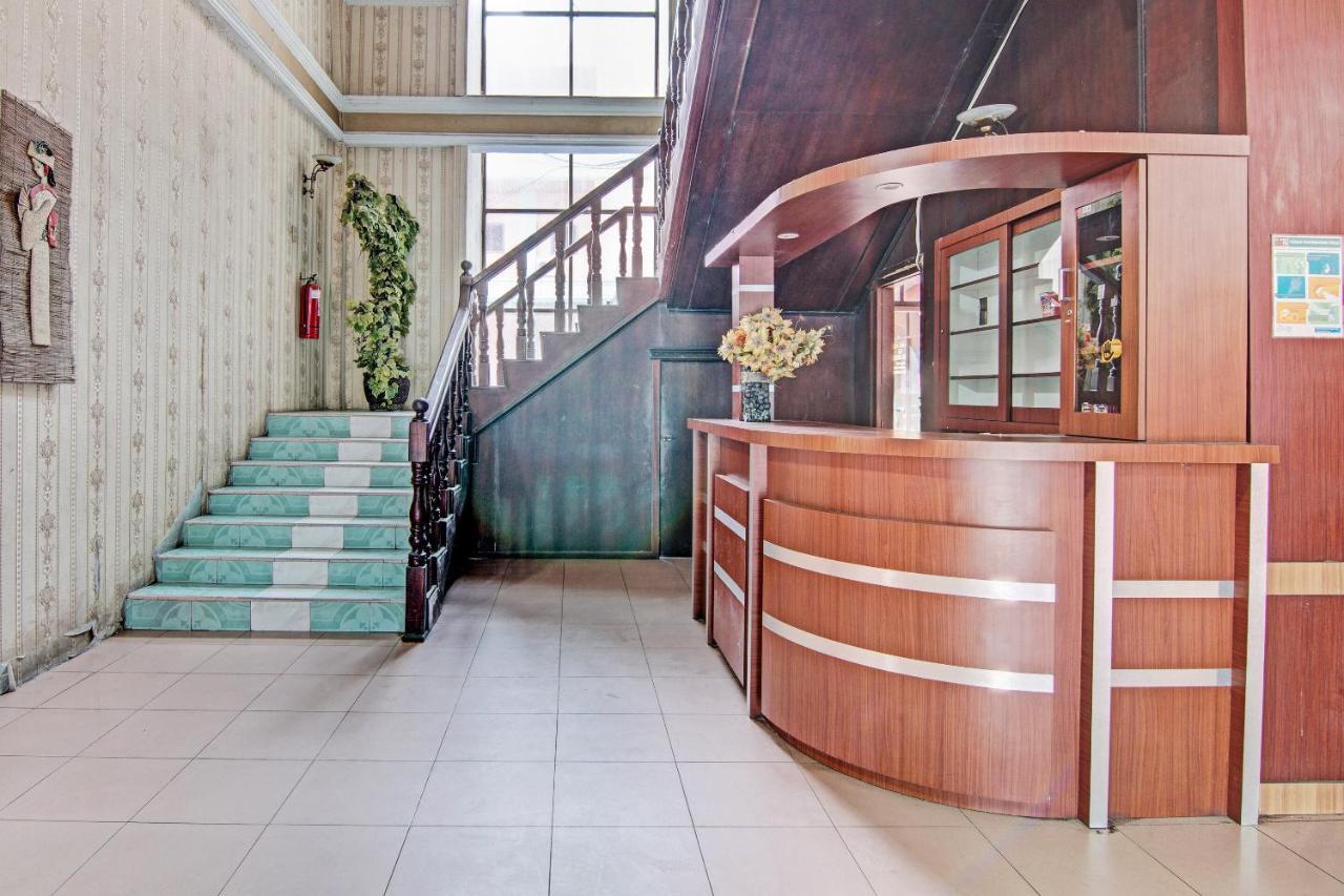 Oyo 92551 Netra Hotel Ujunbatu ภายนอก รูปภาพ